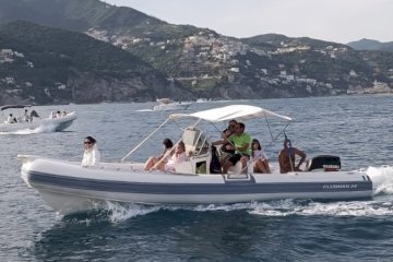 Joker boat